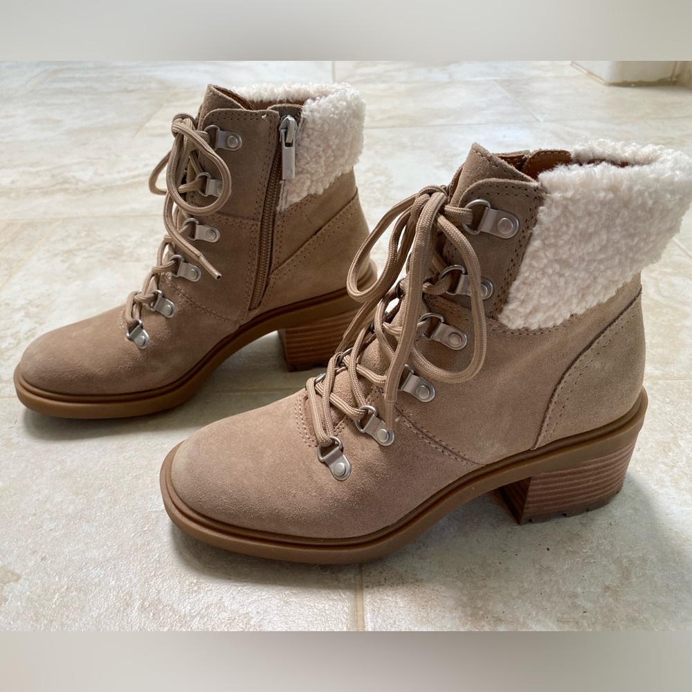 Lucky Brand Demia lace up boot, size 5 - Picture 3 of 6